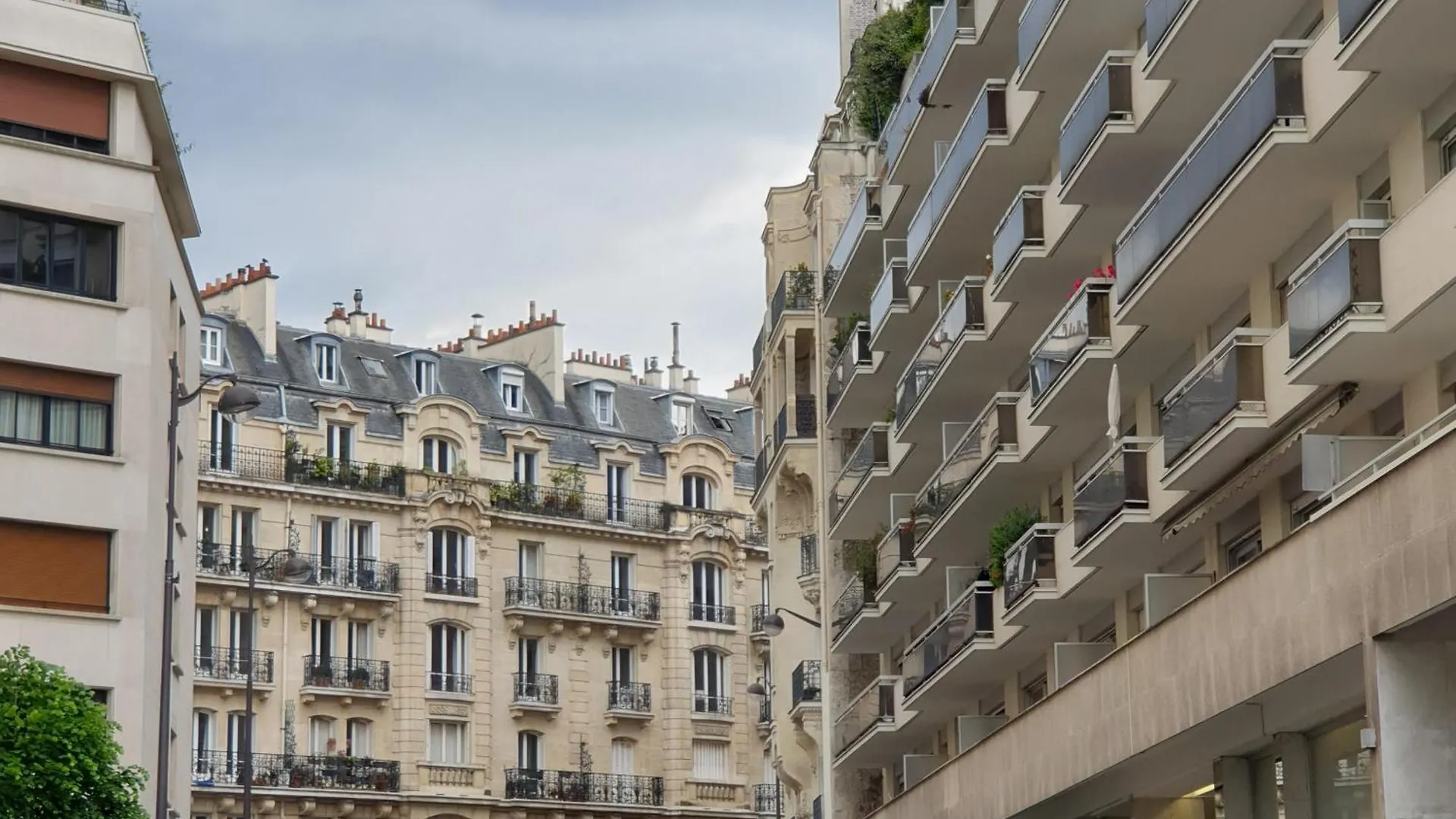 Eiffel Tower Trocadero Apartment Paris